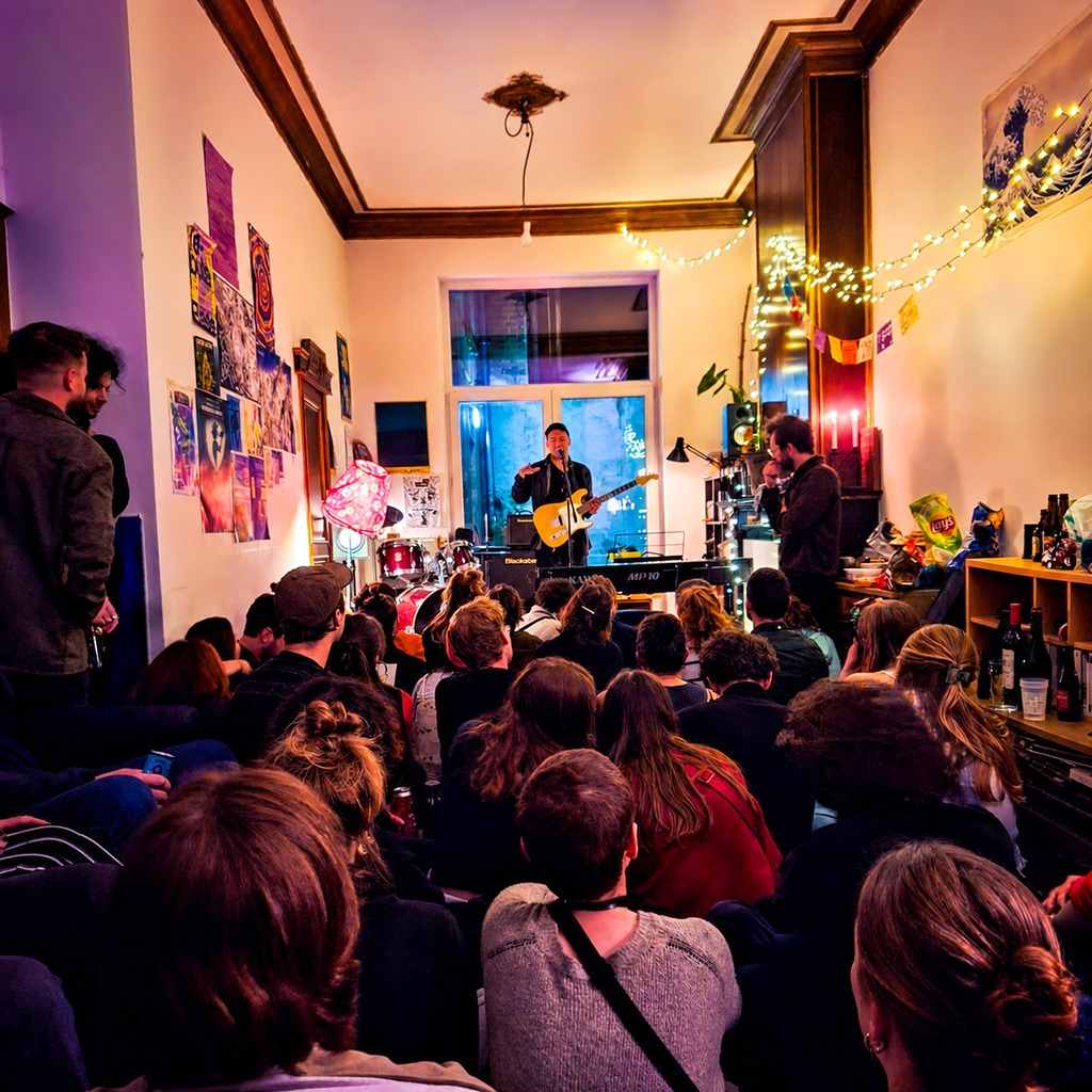 Martin Cravatte en concert au WIELS Festival